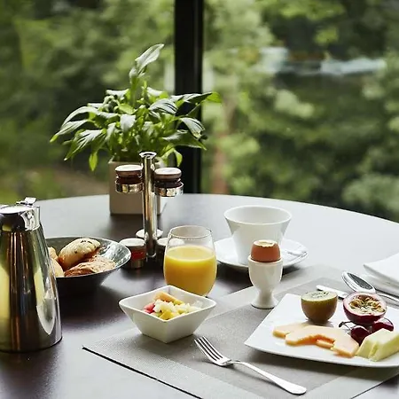 & Le Pavillon Отель 5*