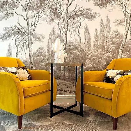 Отель & Le Pavillon 5*