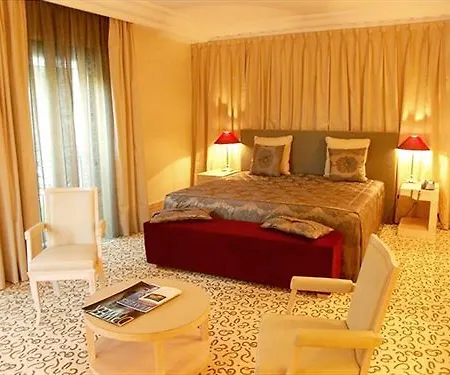 & Le Pavillon Hotel