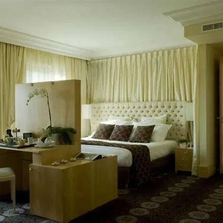 Hotel & Le Pavillon