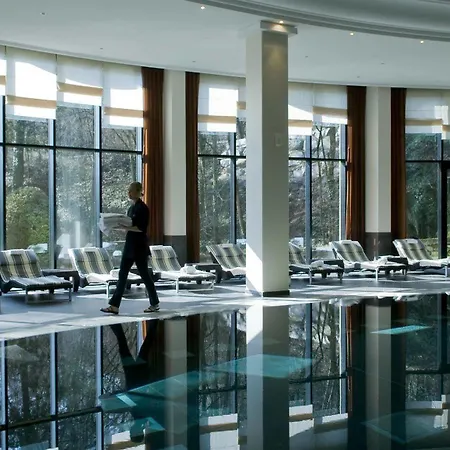 & Le Pavillon Hotel Charbonnières-les-Bains